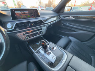 BMW 7 Series foto 14