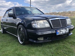 Mercedes E-Class foto 2