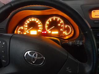 Toyota Avensis foto 3