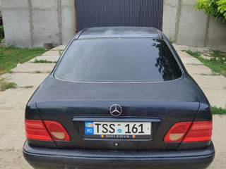 Mercedes E-Class foto 5