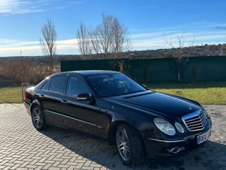 Mercedes E-Class foto 8