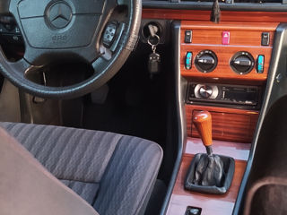 Mercedes E-Class foto 6