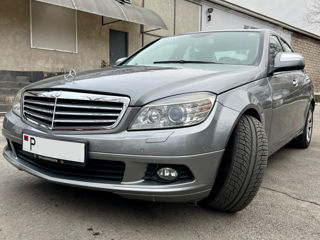 Mercedes C-Class foto 6