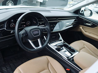 Audi Q8 foto 10