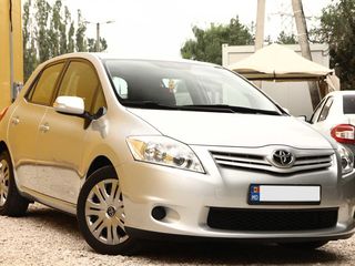 Toyota Auris foto 1