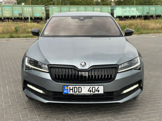 Skoda Superb foto 2