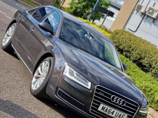 Audi A8 foto 1