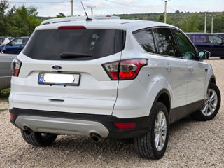 Ford Kuga foto 4