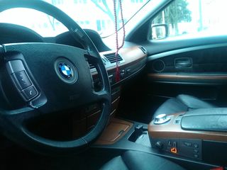 BMW 7 Series foto 3