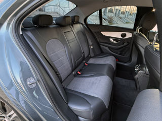 Mercedes C-Class foto 3