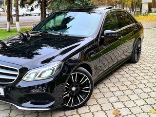 Mercedes E Class foto 1