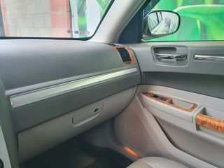 Chrysler 300c foto 9