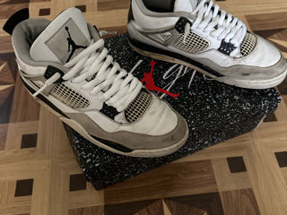 Jordan 4 foto 2