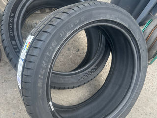 Michelin 235/45 R19 foto 1