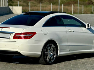 Mercedes E-Class Coupe foto 3