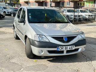 Dacia Logan foto 2