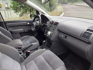 Volkswagen Touran foto 7