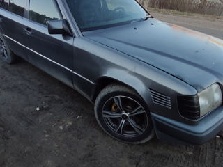 Mercedes E-Class foto 6