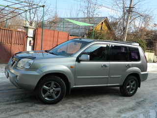 Nissan X-Trail foto 1