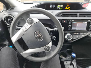 Toyota Prius c foto 5