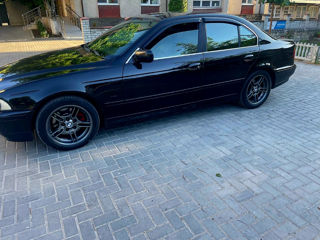 BMW 5 Series фото 2