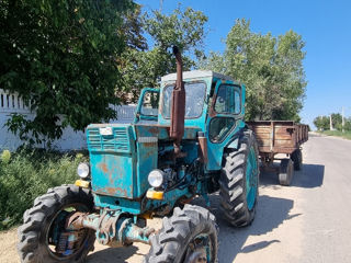 Se vinde tractor T40 foto 1