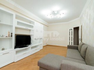 Apartament cu 2 camere, 65 m², Buiucani, Chișinău foto 2