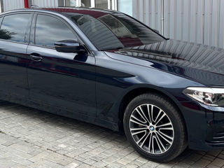 BMW 5 Series foto 2