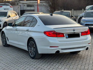 BMW 5 Series foto 3