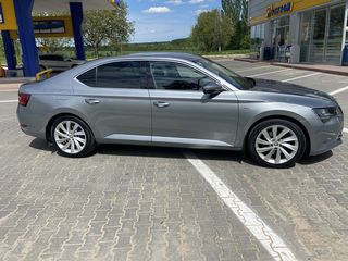 Skoda Superb foto 4