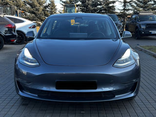 Tesla Model 3 foto 2