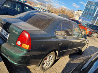 Hyundai Accent foto 3