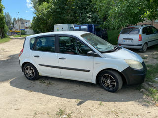 Renault Scenic foto 1