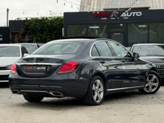 Mercedes C-Class foto 3