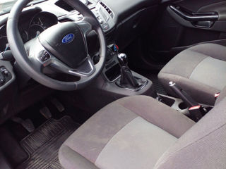 Ford Fiesta foto 4