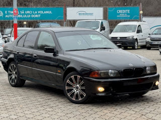 BMW 5 Series foto 5