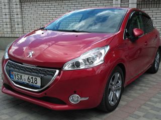 Peugeot 208 foto 5