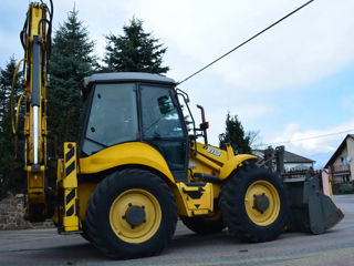 New Holland B foto 3