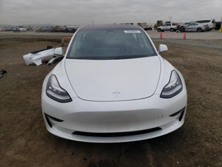 Tesla Model 3 foto 2