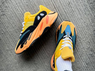 Adidas Yeezy Boost 700 Sun foto 5