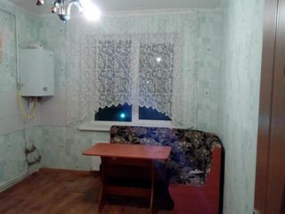 Apartament cu 2 camere, 56 m², Molodova, Bălți foto 4