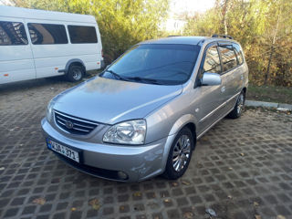 KIA Carens foto 2