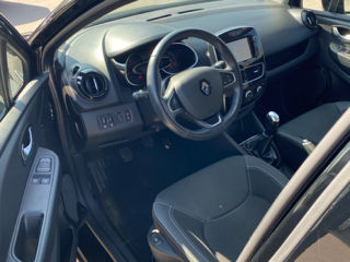 Renault Clio foto 10