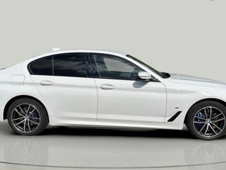 BMW 5 Series foto 4