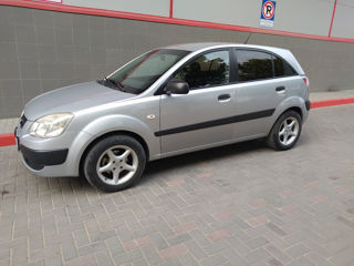 KIA Rio foto 2