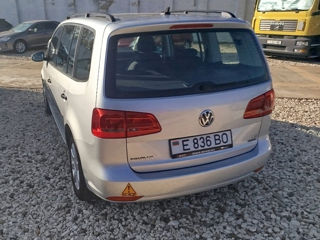 Volkswagen Touran foto 6