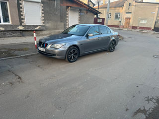 BMW 5 Series foto 3