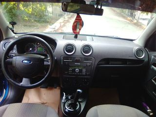 Ford Fusion foto 9