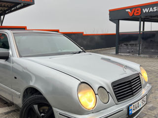 Mercedes E-Class foto 5