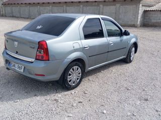 Dacia Logan foto 4